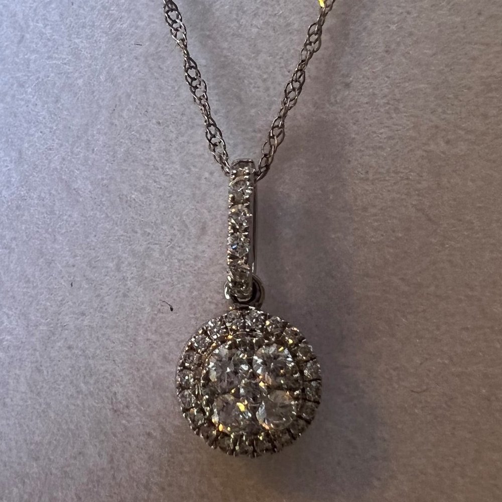 Stunning 14KT White Gold Diamond Cluster Pendant